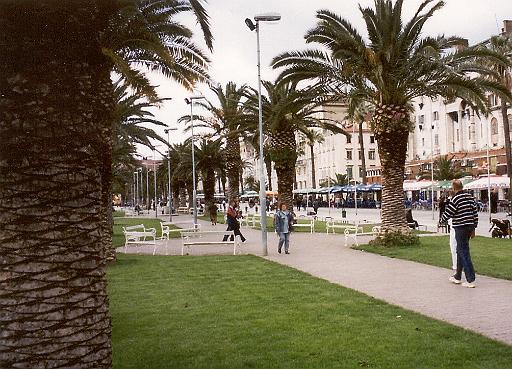 2001-04 Split-6.jpg